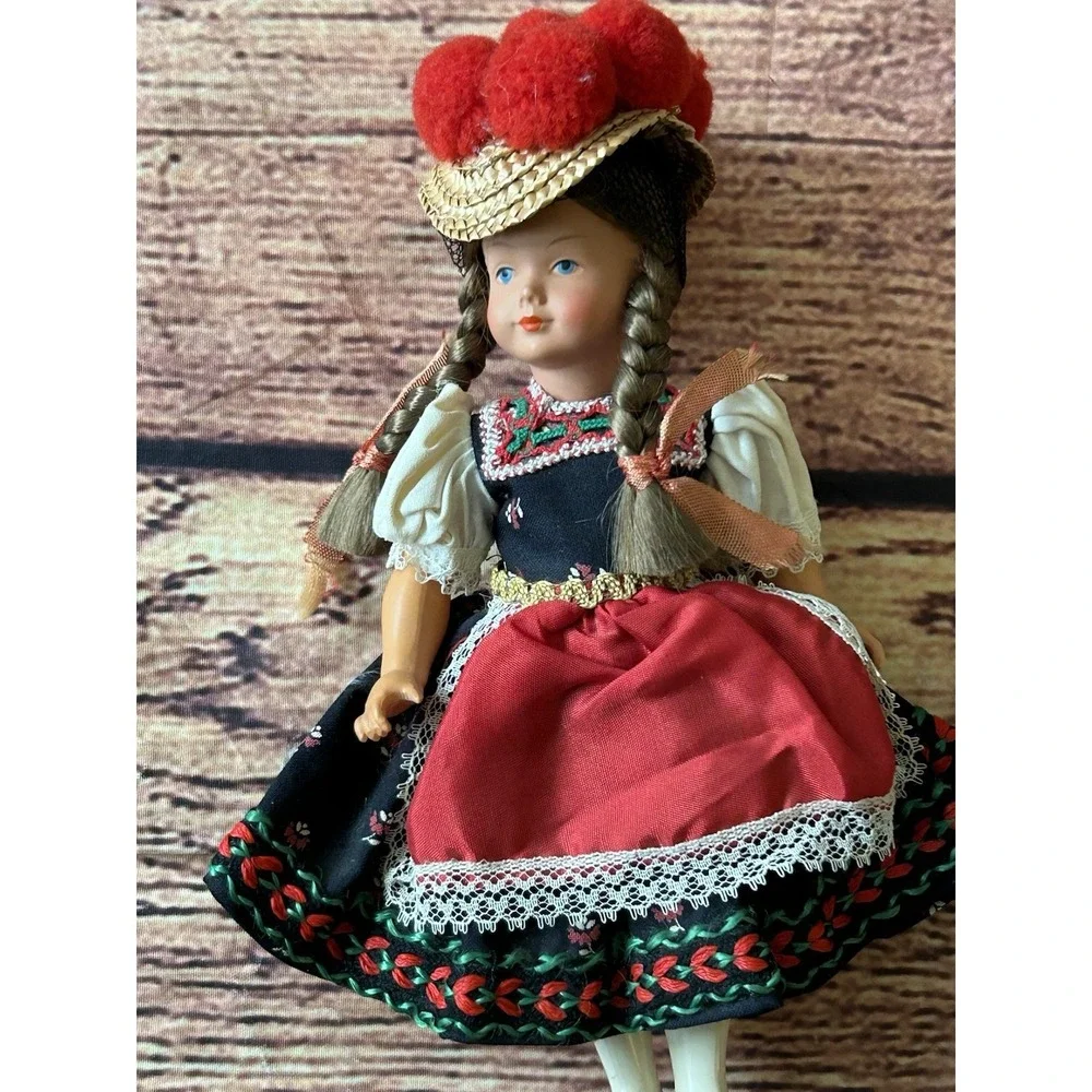 VINTAGE Trachten Puppen‎ German Doll Dirndl girl 1950s Bollenhut Ball Hat Braids
